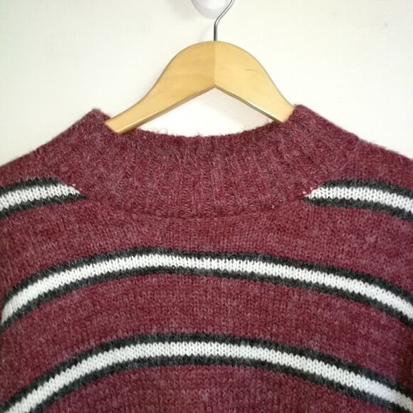 Stripes Burgundy & White Casual Knitted Crewneck Sweater NWT Size Large - Picture 3 of 14